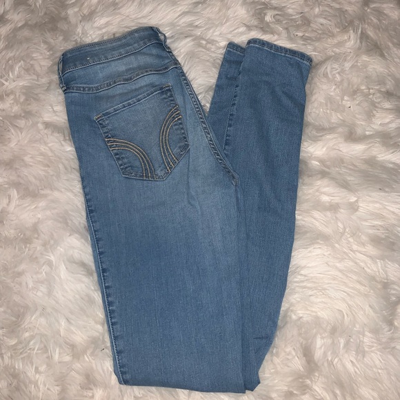 Hollister Denim - Hollister High Rise Super Skinny Jeans. size 3L